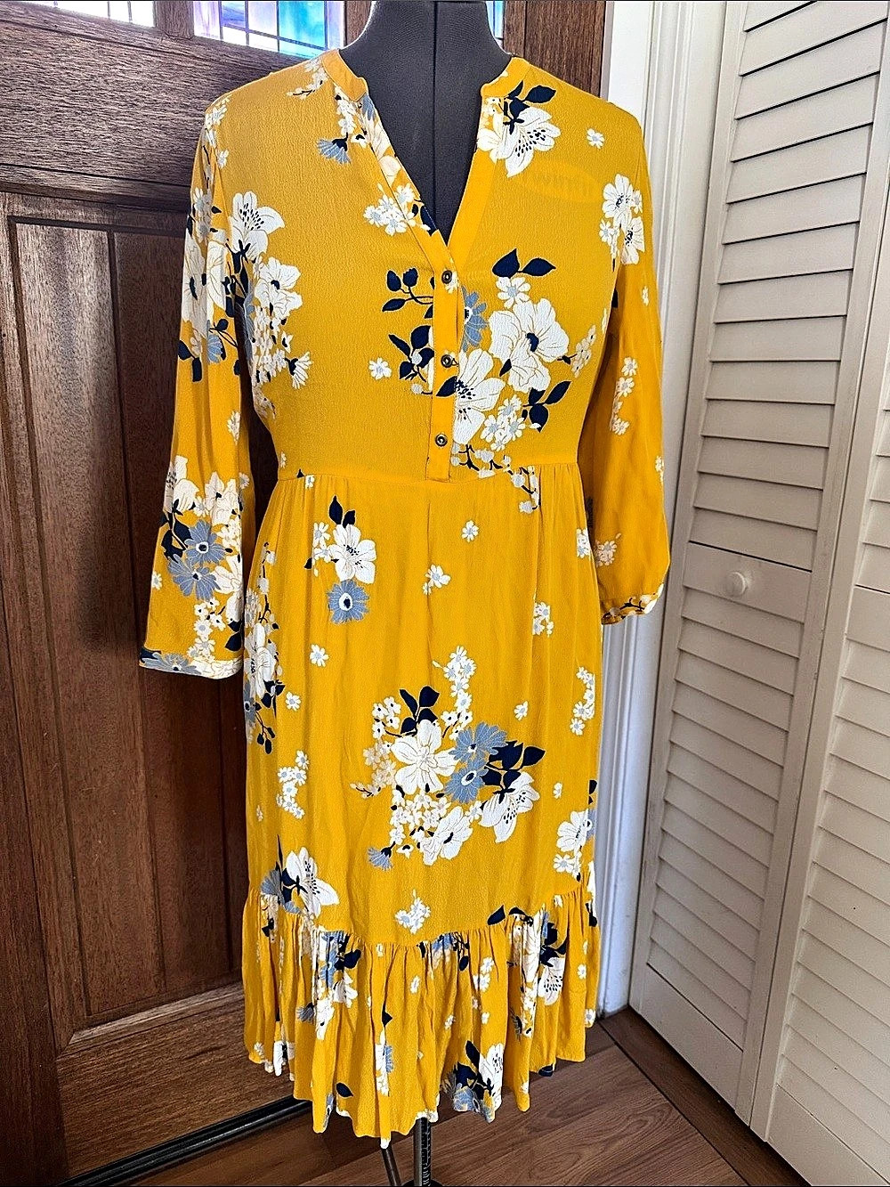 Old Navy Floral Midi Dress in Yellow & Blue Size Medium